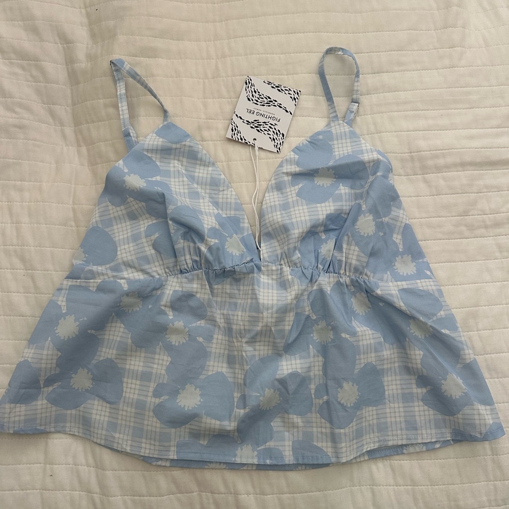BNWT Fighting eel palaka top